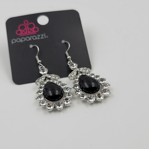 Paparazzi Award Winning Shimmer black earrings - Picture 3 of 5